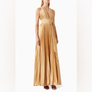 MAC DUGGAL
Pleated Halterneck Gown